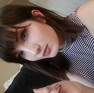 Meet your Posher, Levi